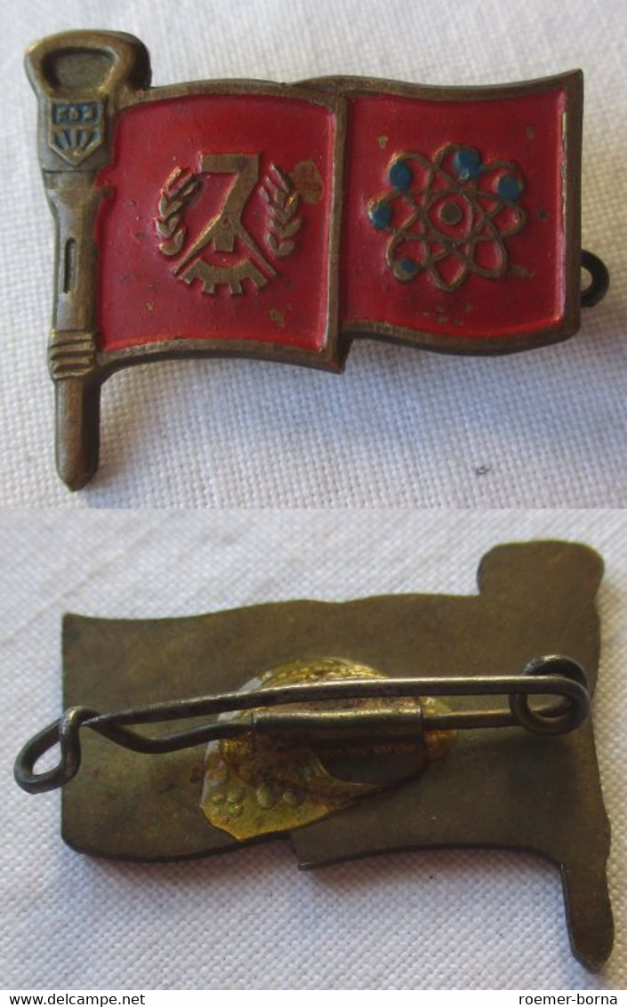 DDR Abzeichen Qualitätsplakette Freiberg Goldener Pickhammer (139902) - Duitse Democratische Republiek