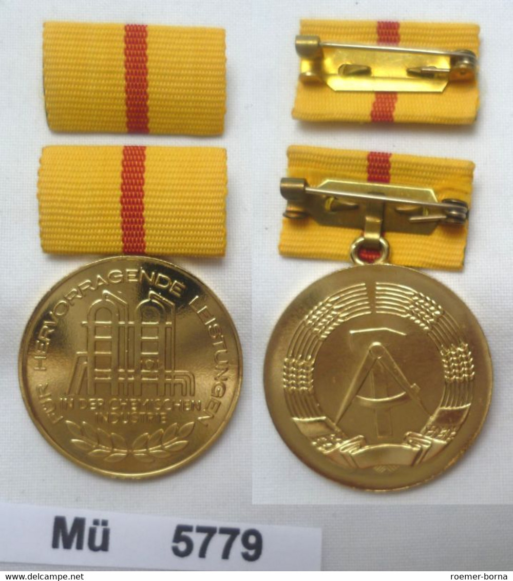 Seltene DDR Medaille Für Hervorragende Leistungen In Der Chemischen Industrie - RDA