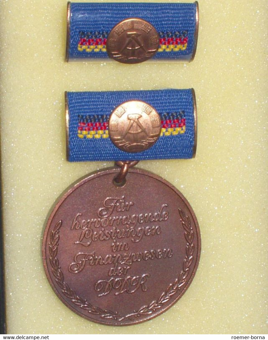 DDR Medaille Für Hervorr. Leist. Finanzwesen In Bronze (BN5409) - GDR