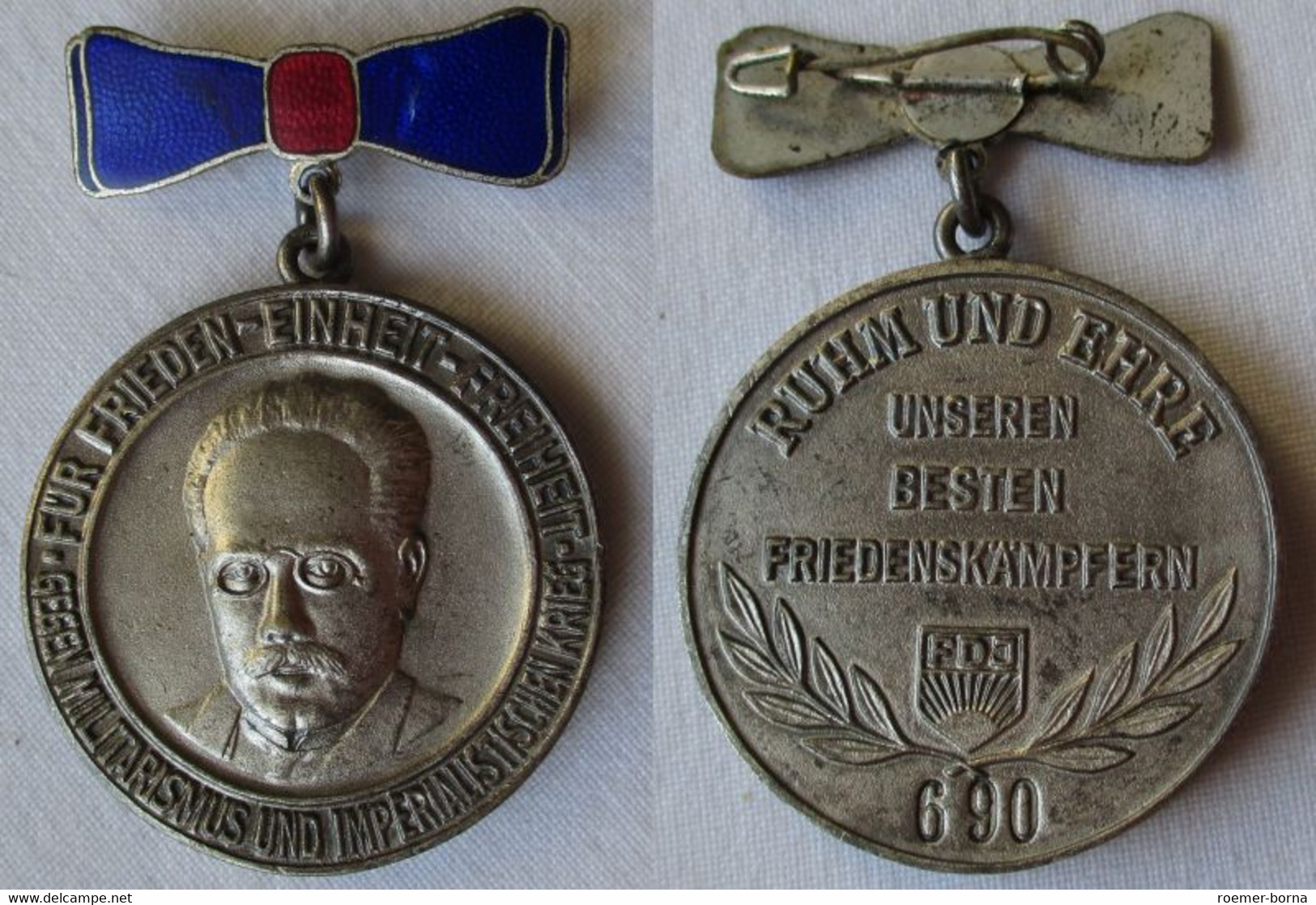 DDR Karl Liebknecht Medaille Ruhm & Ehre Unseren Besten Friedenskämpfer (129616) - DDR