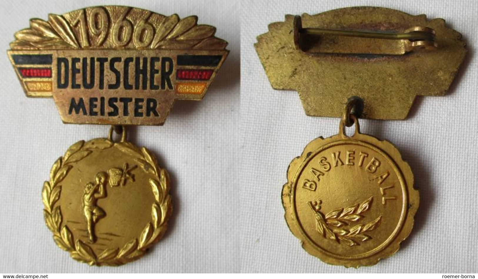 DDR Abzeichen Sport Deutscher Meister 1966 Im Basketball (142367) - RDA