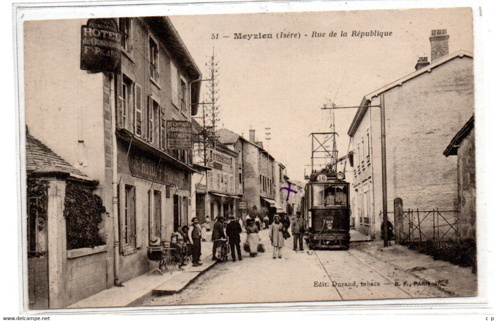 Mezieu - Rue De La Republique   - Tramway - Beau Plan -  CPA°rn - Meyzieu