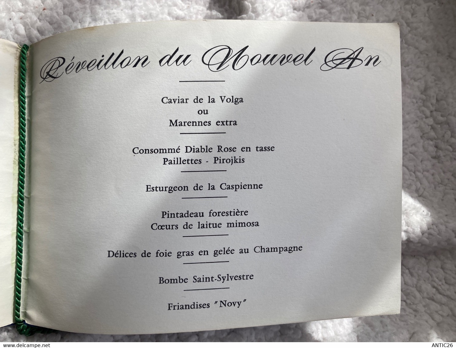 MENU  LA PRINCESSE SVIATOPOLK-MIRSKI LE PRINCE CHERVACHIDZE  REVEILLON DE NOEL ET DU NOUVEL AN - Menükarten