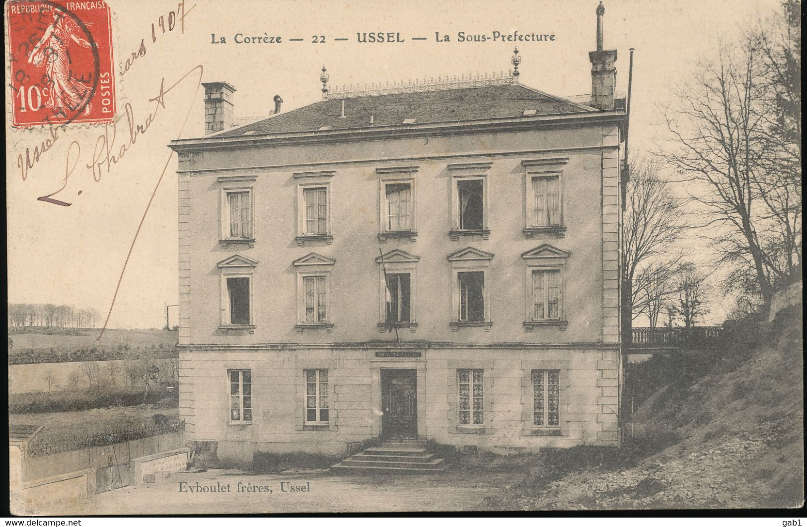 19 -- Ussel --  La Sous - Prefecture - Ussel