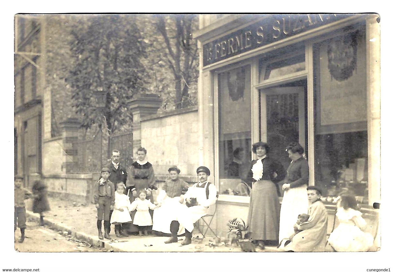 LE VESINET : Ancienne Carte Photo Bien Animée D'un Magasin " LA FERME Ste SUZANNE " - Circulée - 2 Scans - Le Vésinet