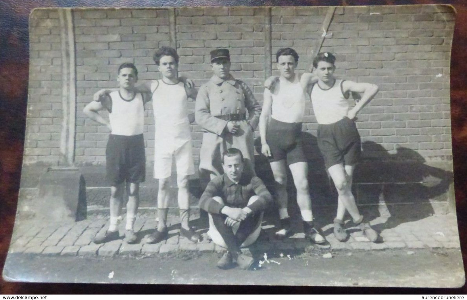 SELESTAT 67 - CARTE-PHOTO SOUVENIR DE L'EXAMEN PREPARATION MILITAIRE - (APRES LES EPREUVES COURSE 1500M) - Selestat