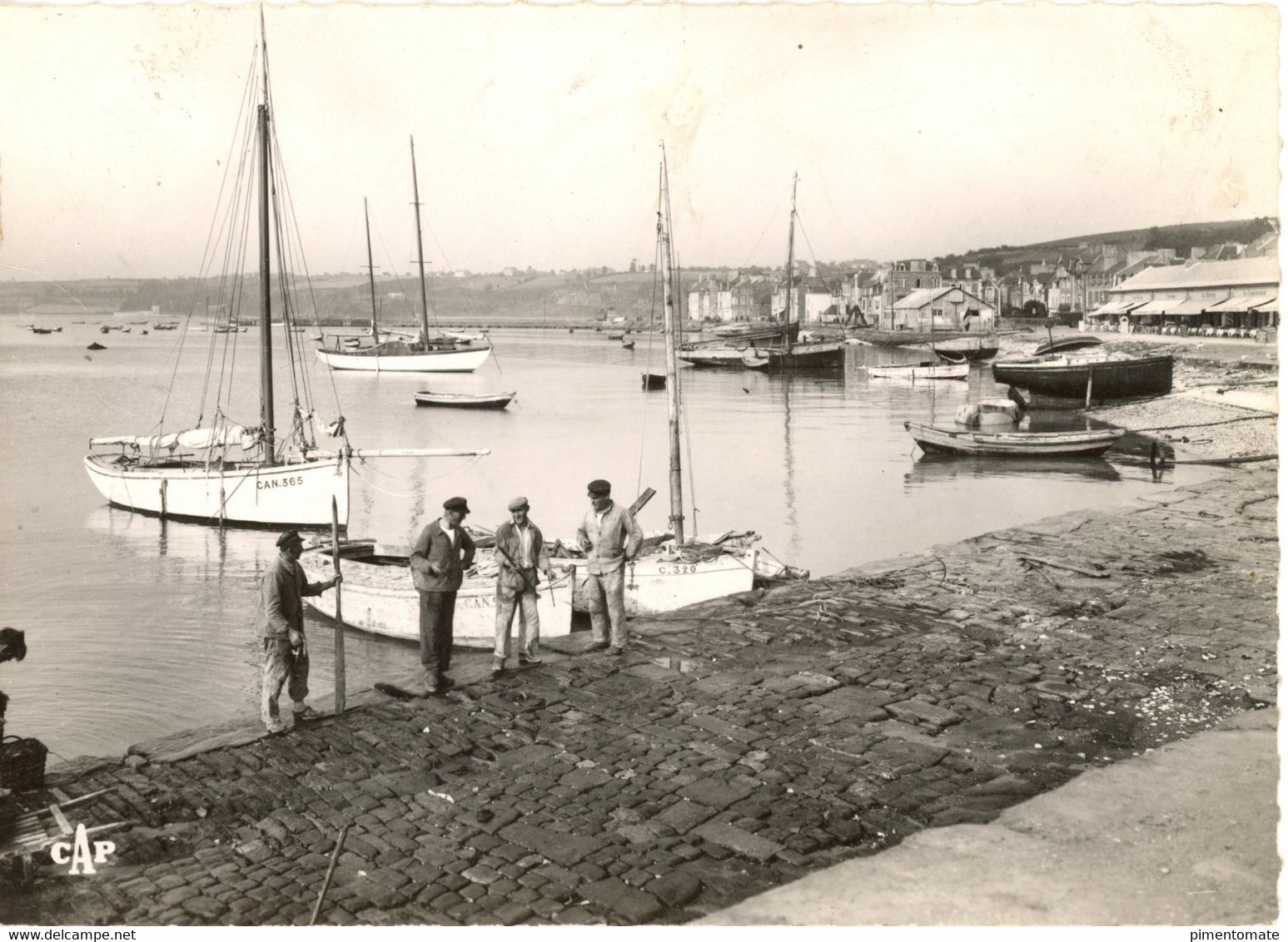 CANCALE LE PORT A MAREE HAUTE PECHEURS - Cancale