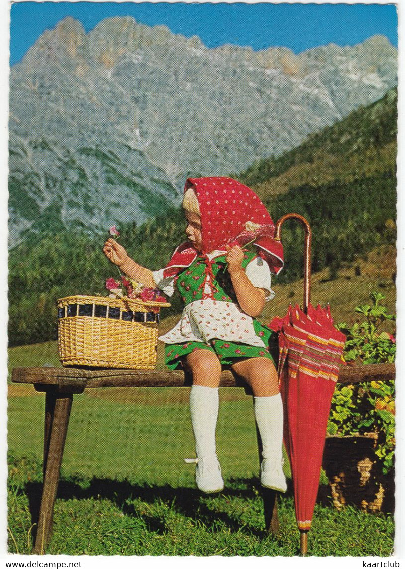 Mädchen, Trachten - (Postmark: Berwang Tirol 1970) - (Österreich / Austria) - Berwang
