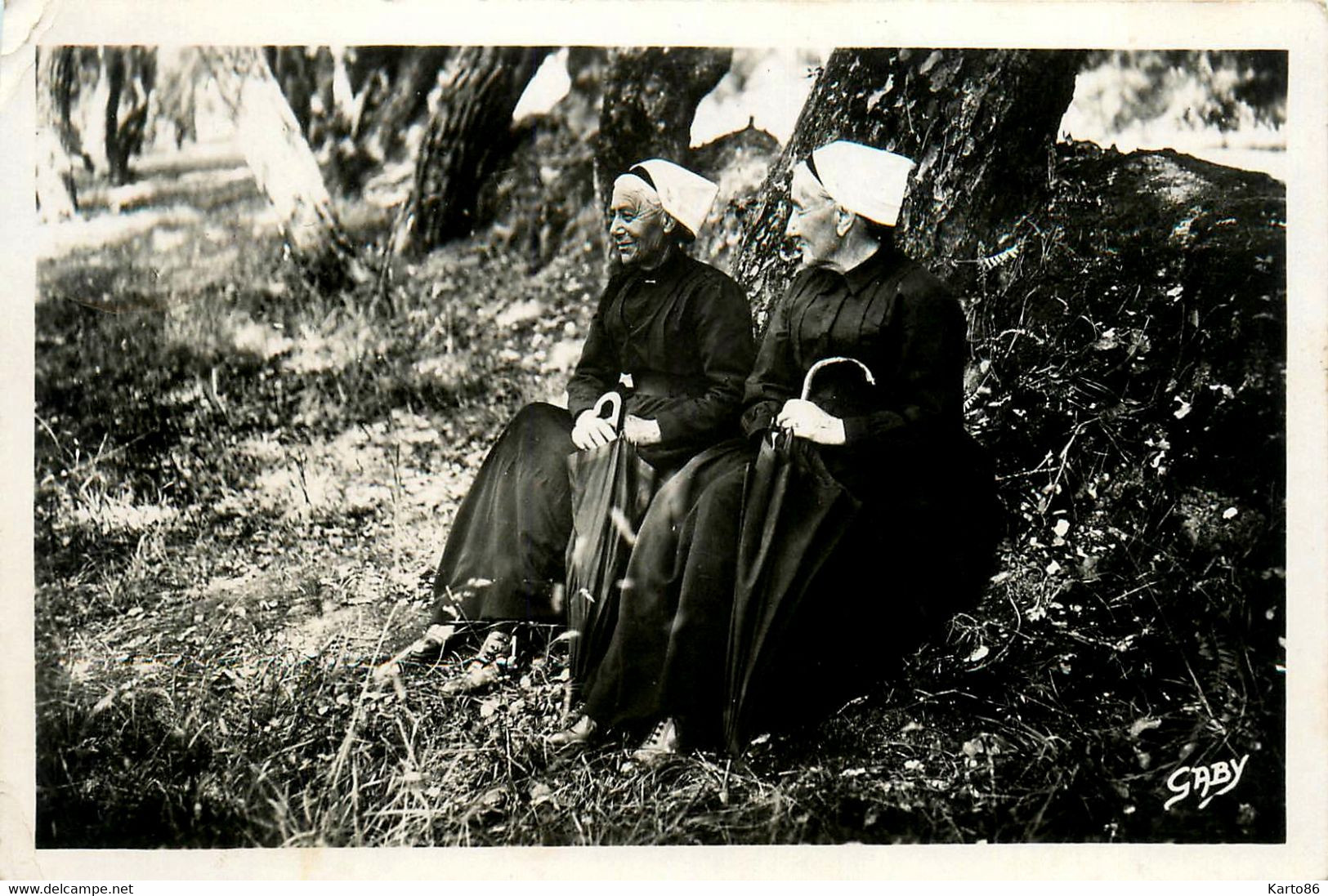 Noirmoutier * Femmes Du Pays En Coiffe Noirmoutrine - Noirmoutier