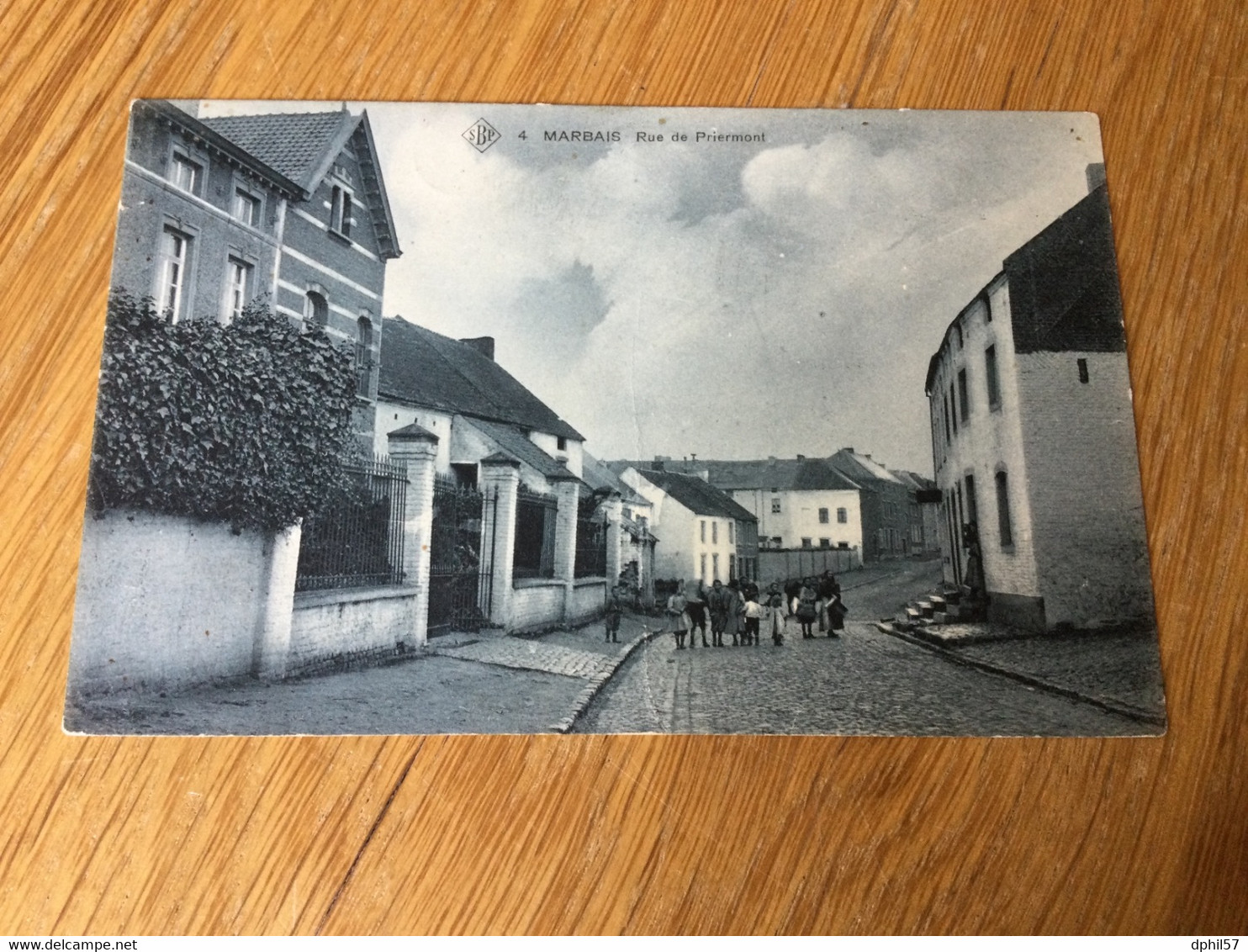 CP Ancienne De Marbais : Rue De Priesmont (1911) Pli Vertical Au Milieu De La Carte - Villers-la-Ville