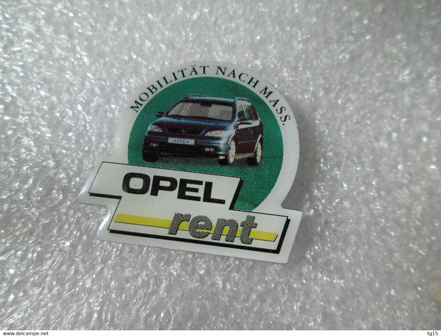 PIN'S    OPEL   RENT    ASTRA BREAK - Opel