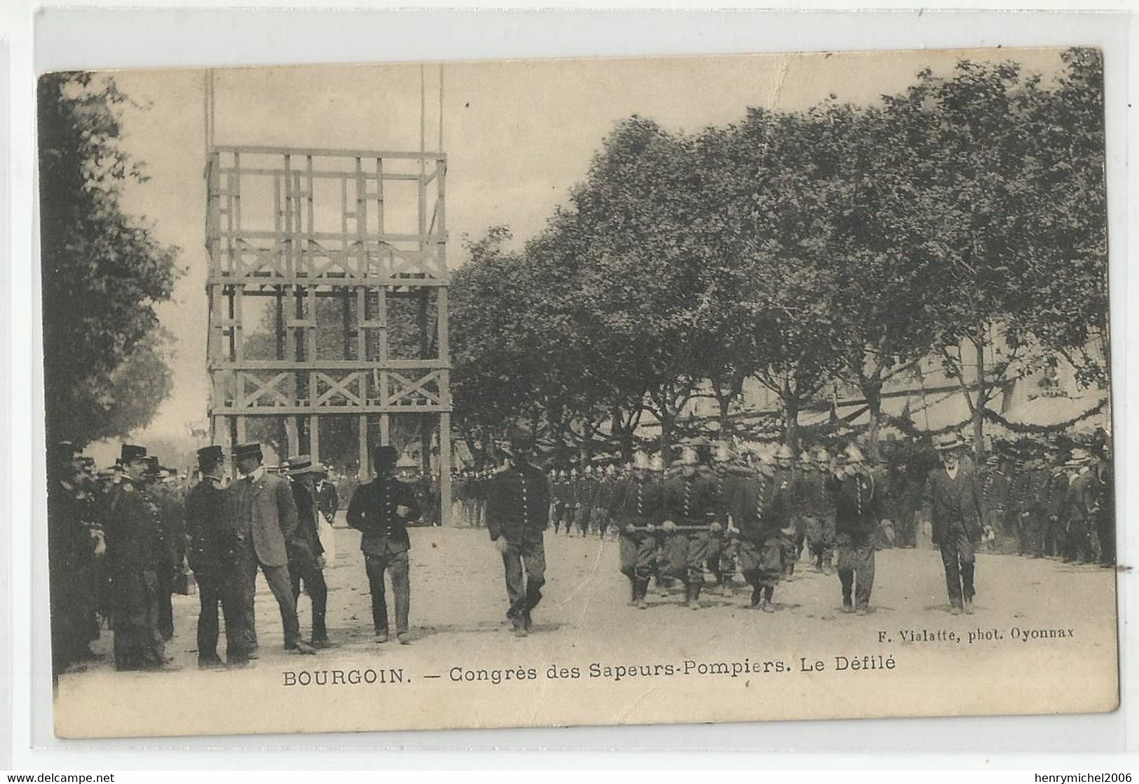 38 Isère Bourgoin Congrés Des Sapeurs Pompiers Le Défilé Cachet Louis Jacquet 1929 - Bourgoin