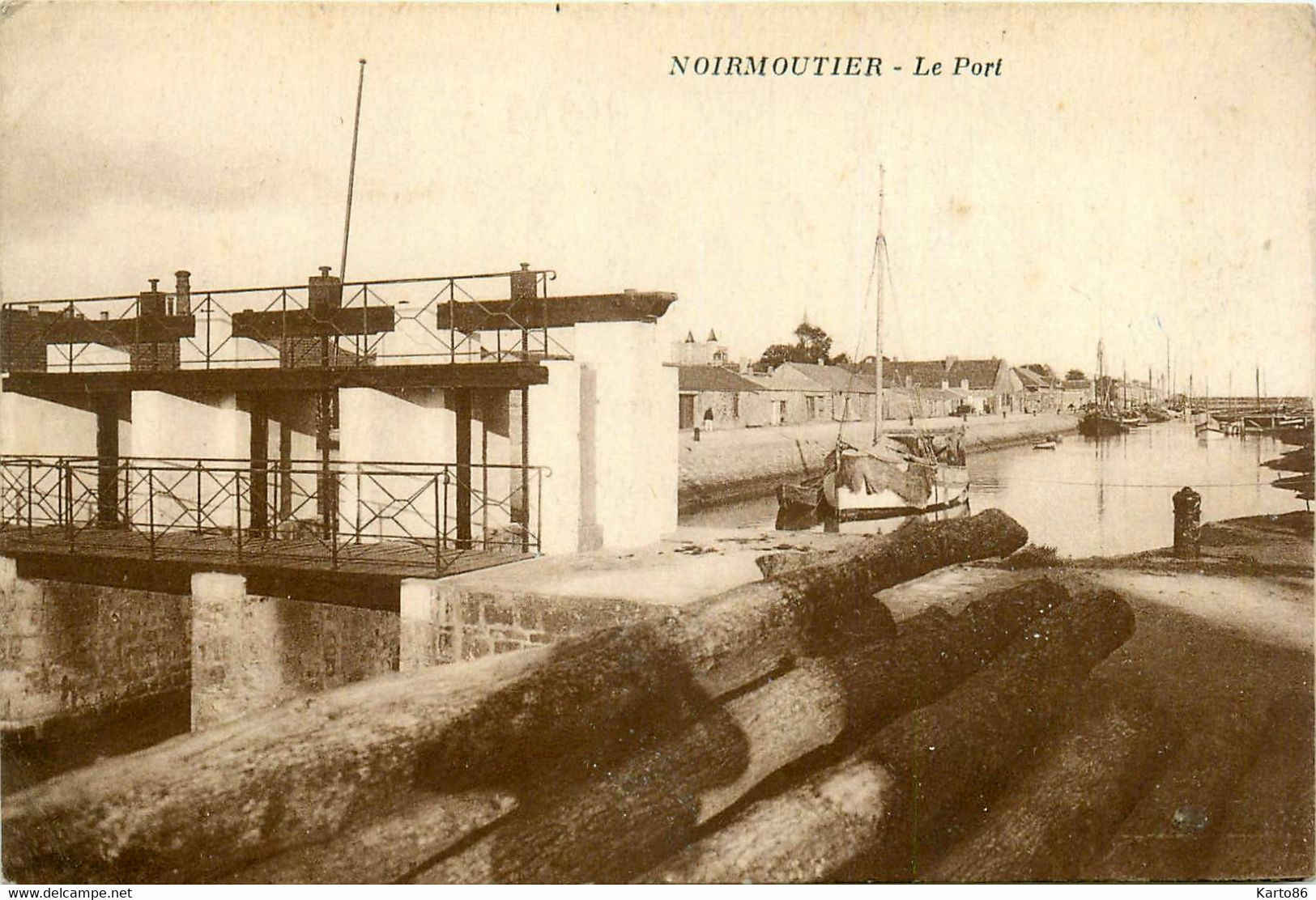 Noirmoutier * Vue Sur Le Port * L'écluse * Chantier Bois ? - Noirmoutier