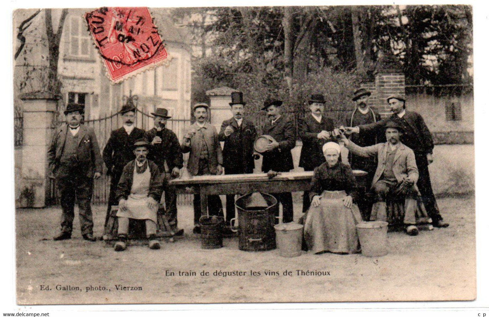 Vierzon - En Train De Deguster Les Vins De Thenioux   - CPA°Rn - Vierzon