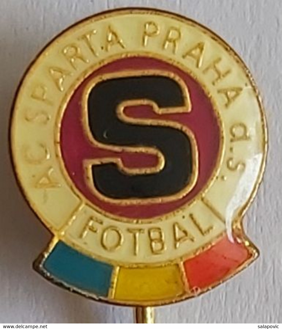 Slavia Praha Czech Republic  Football Soccer Club Fussball Calcio Futbol Futebol PINS BADGES A4/3 - Football