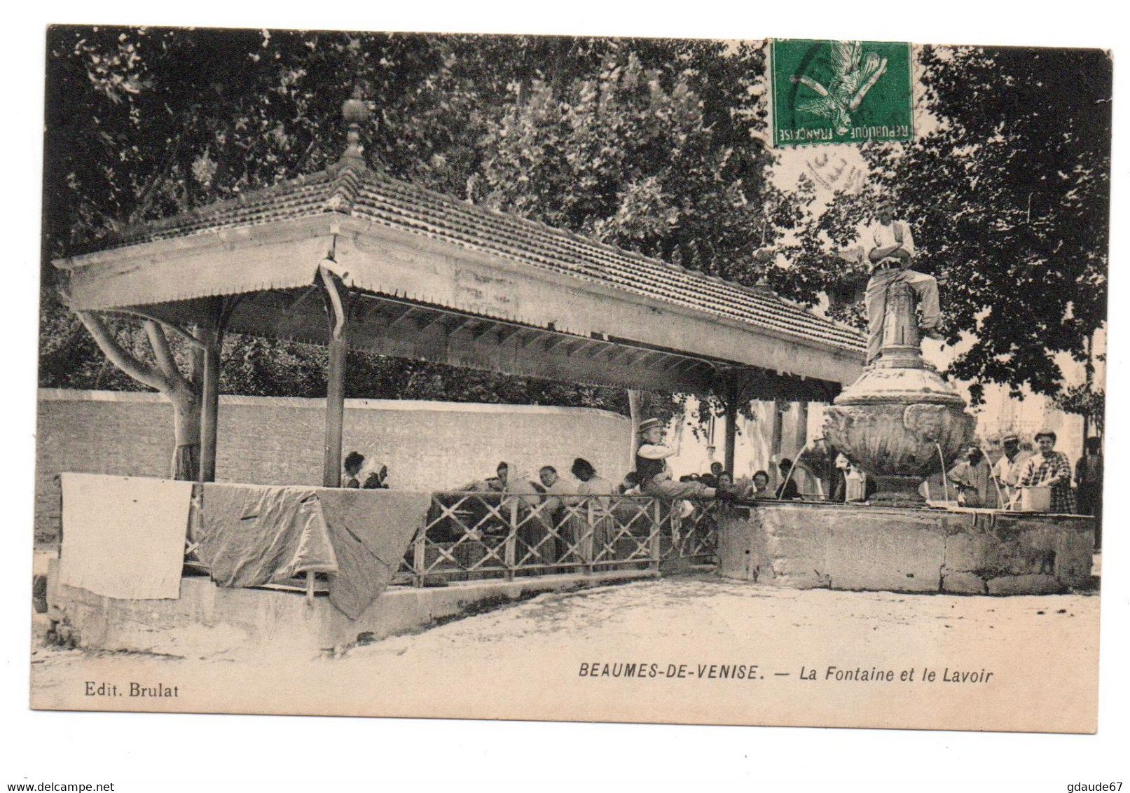 BEAUMES DE VENISE (84) - LA FONTAINE ET LA LAVOIR - LAVANDIERES - Beaumes De Venise