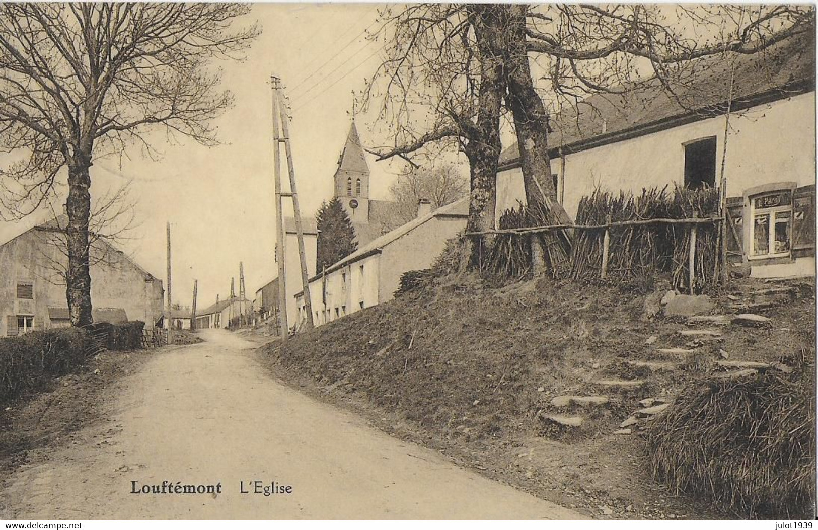 LOUFTEMONT ..-- L' Eglise .1939 Vers AERSCHOT ( Mme Yvonne PAESSENS ) . Signé : BALTHAZAR Léon ) . Voir Verso . - Léglise