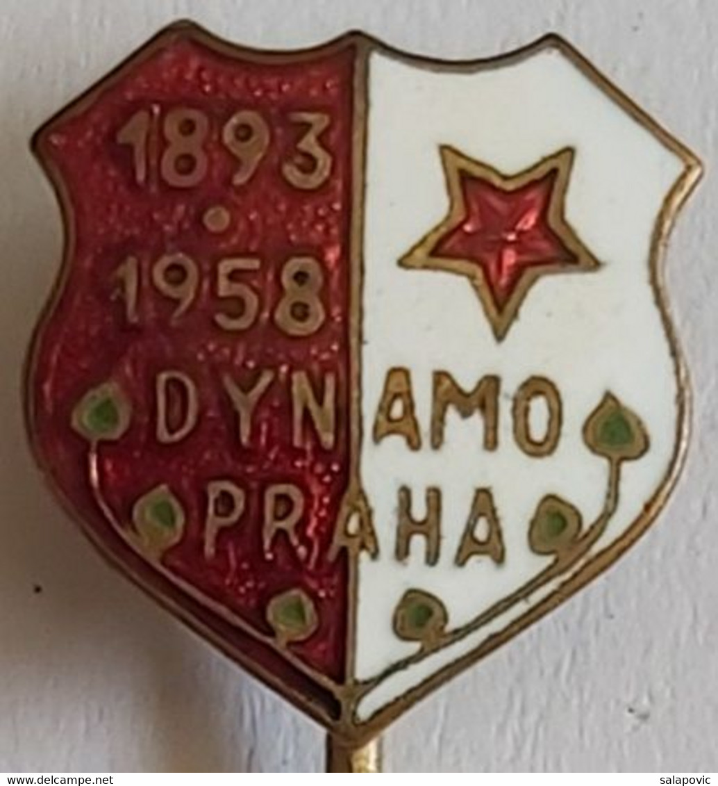 Dynamo Praha Czech Republic football Soccer Club Fussball Calcio Futbol Futebol PINS BADGES A4/4 - Football