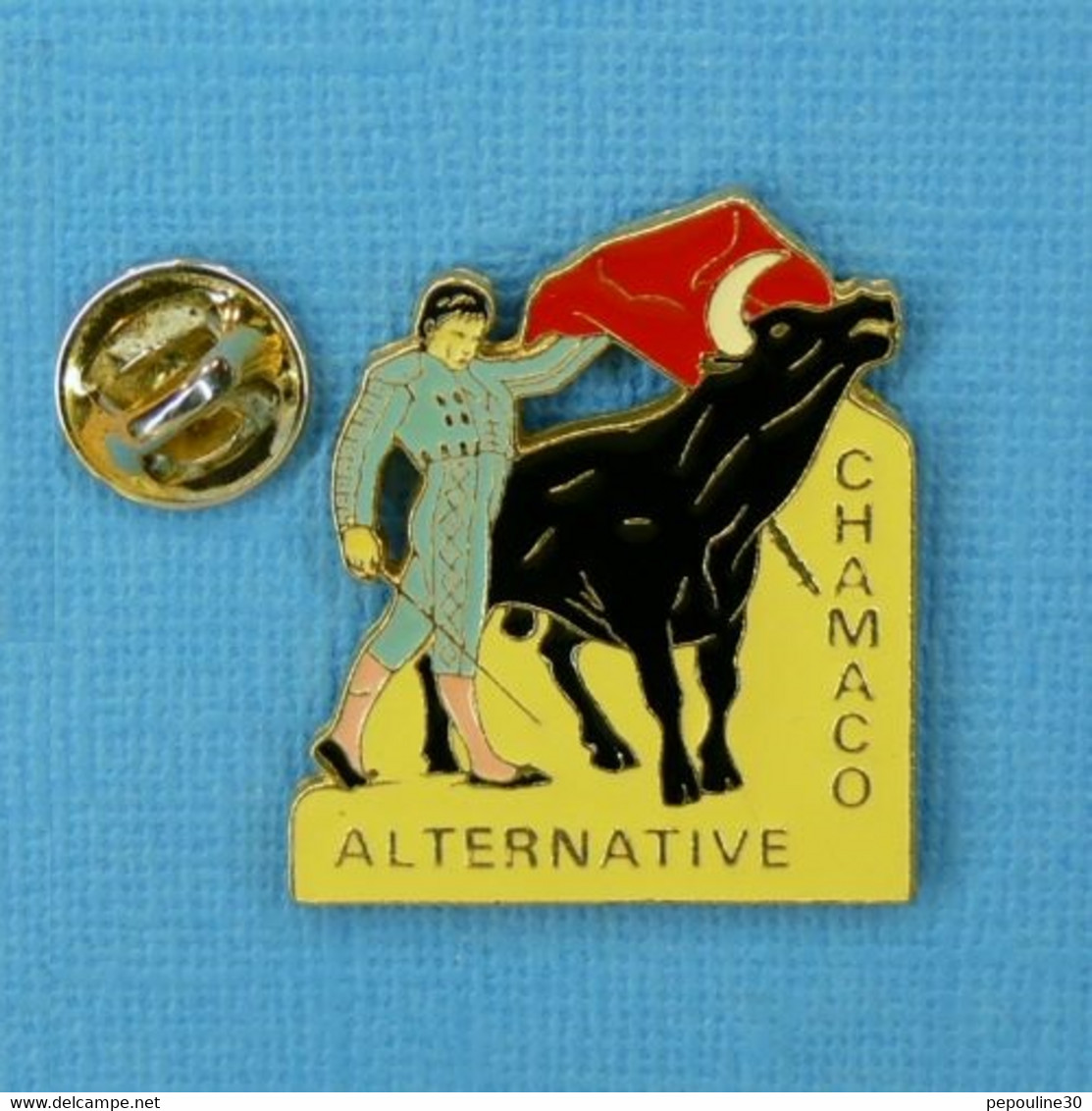 1 PIN'S //  ** TAUROMACHIE / CHAMACO ALTERNATIVE ** . (BARILLET) - Bullfight - Corrida