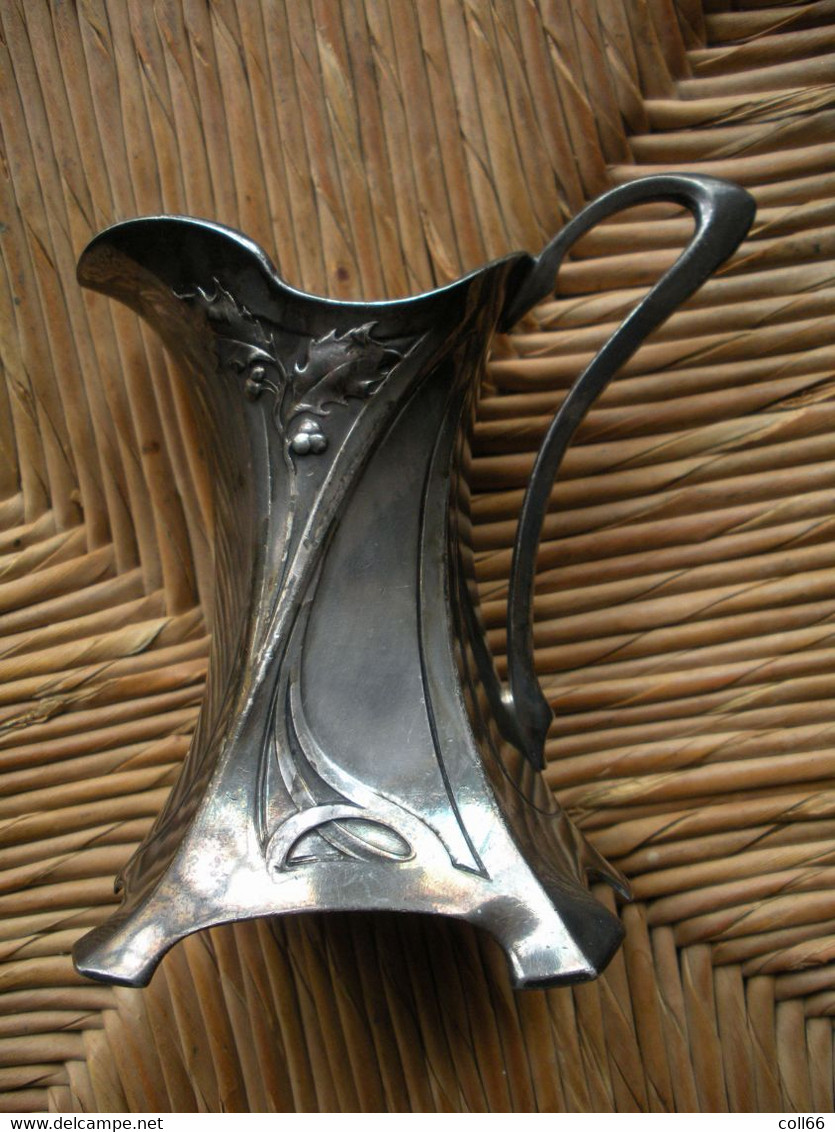 1900 Pot à Crème New Art Nouveau Argent Ou Métal Argenté Jugendstil Houx Décoré WMF Württembergische Metallwarenfabrik - Argenterie