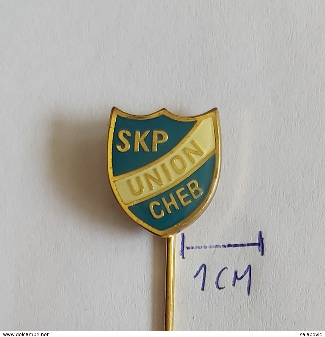 SKP Union Cheb Czech Republic Football Soccer Club Fussball Calcio Futbol Futebol PINS BADGES A4/4 - Football