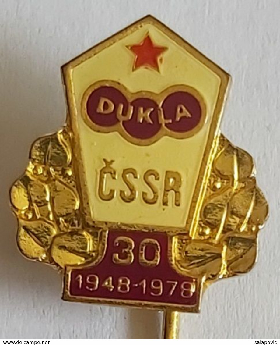 DUKLA PRAHA Czech Republic Football Soccer Club Fussball Calcio Futbol Futebol PINS BADGES A4/4 - Football