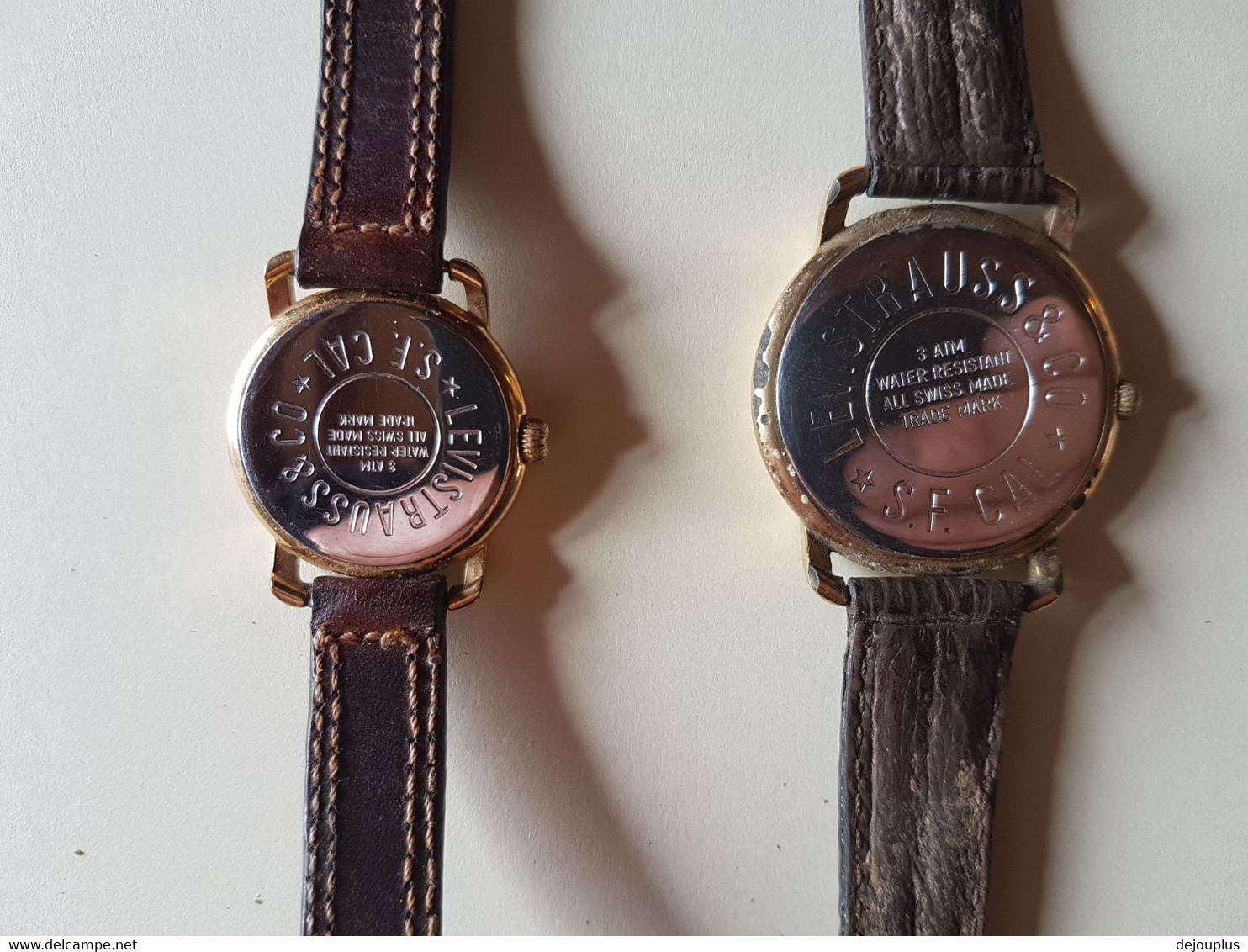 2  SUPERBES  MONTRES  LEVISTAUSS  HOMME  ET  FEMME - Montres Anciennes