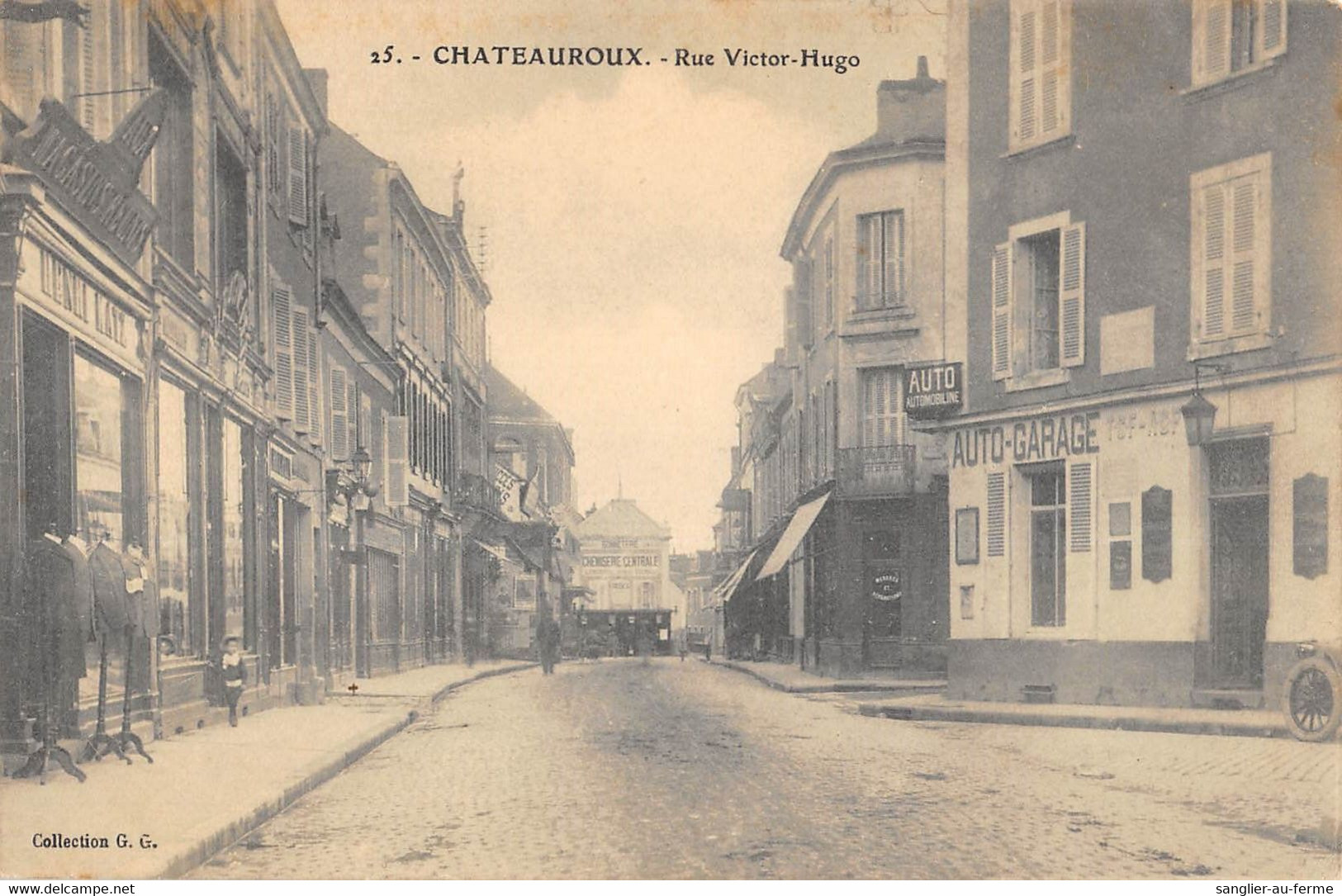 CPA 36 CHATEAUROUX RUE VICTOR HUGO - Chateauroux