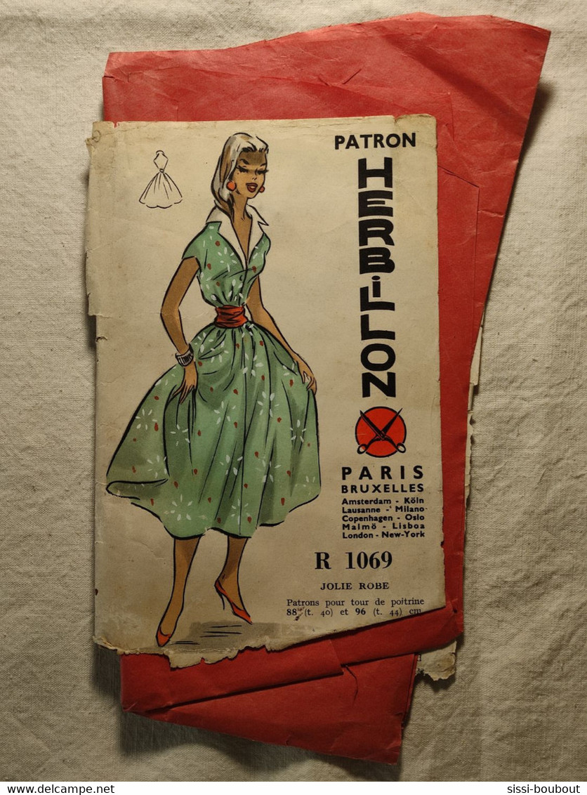 Ancien Patron De La Revue "HERBILLON" Des Années 60 - Taille 40-44 - N°R1069 - Robe - Patrons