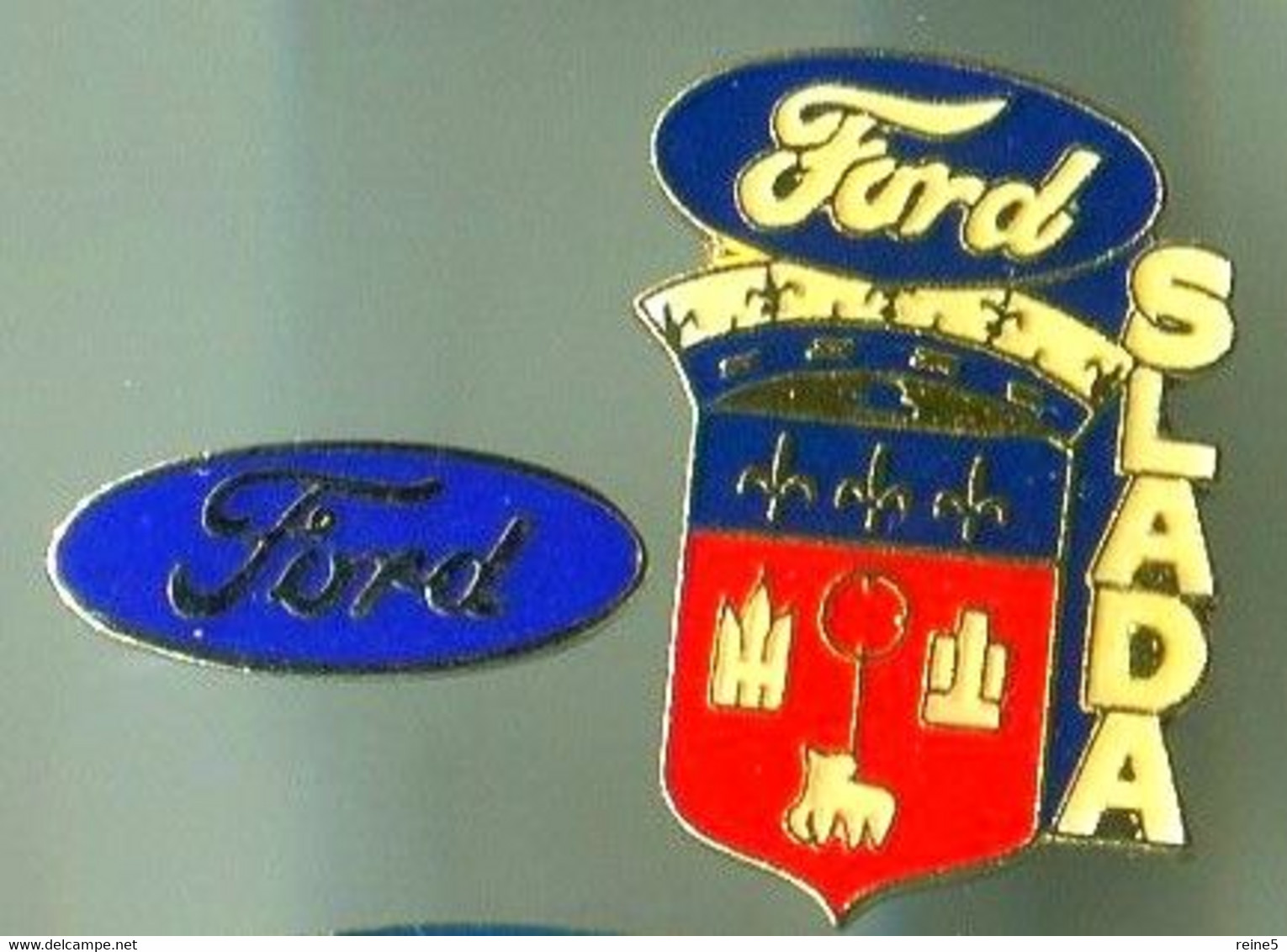 FORD >>LES 2 PIN'S -TRES BON ETAT -REF 185-D - Ford