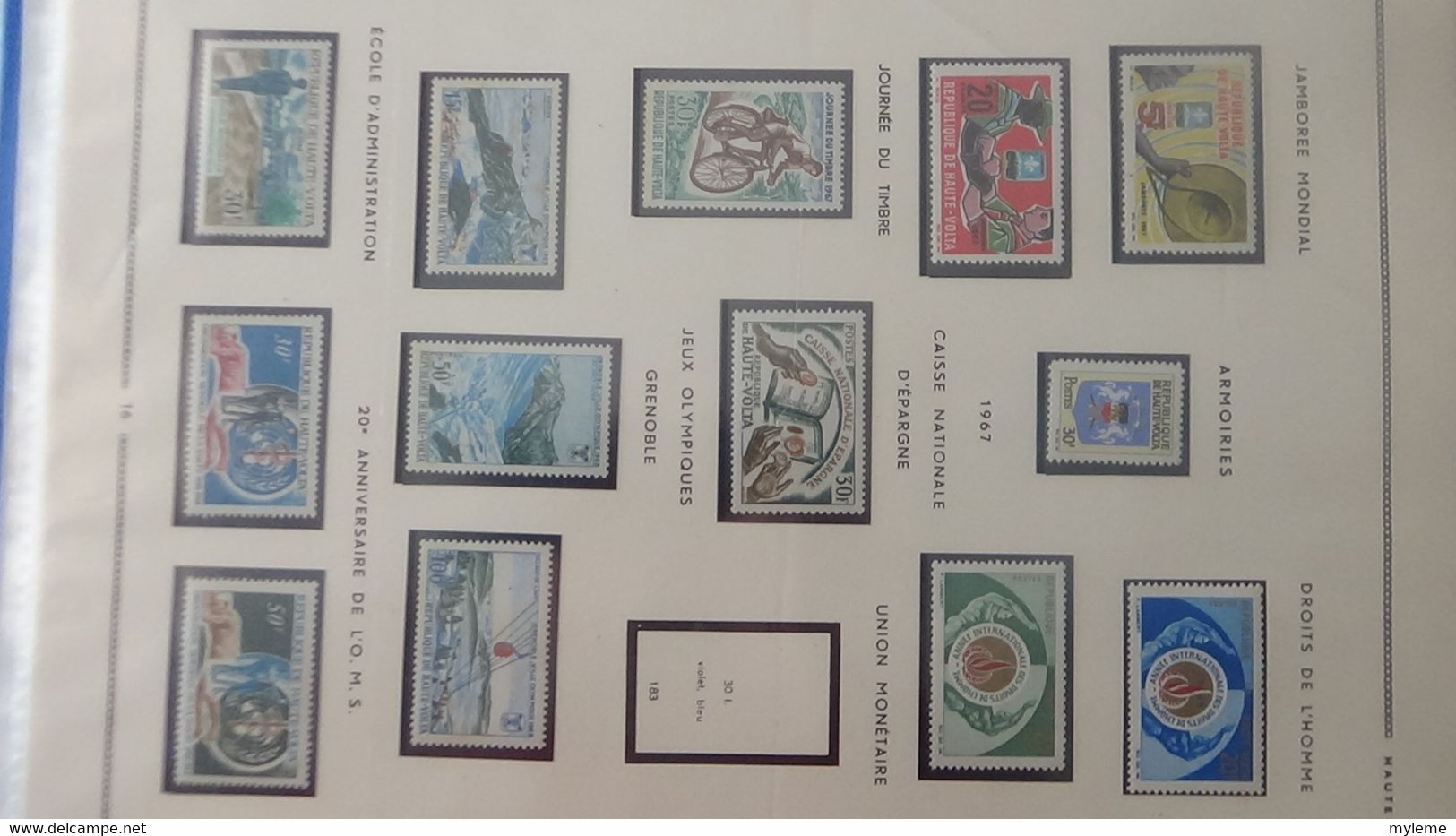 AD65 Collection en classeur de timbres et blocs ** et * de Haute Volta, Madagascar et Mali ...  A saisir !!!