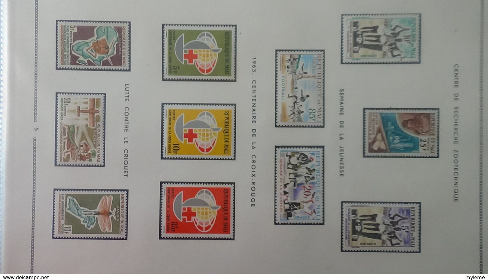 AD65 Collection en classeur de timbres et blocs ** et * de Haute Volta, Madagascar et Mali ...  A saisir !!!