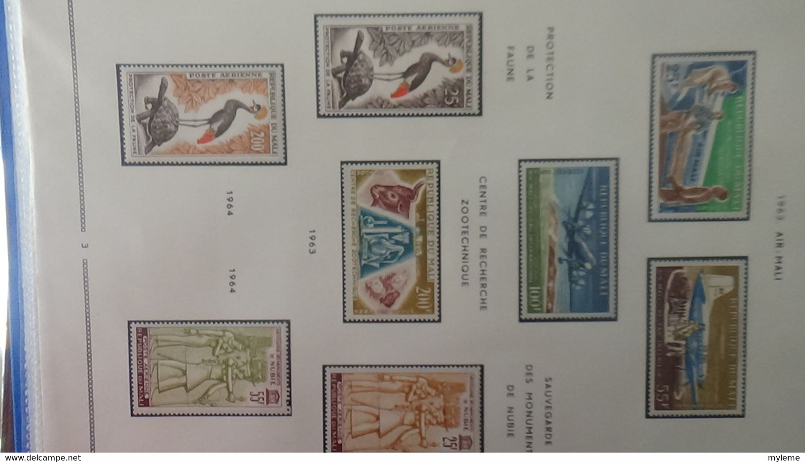 AD65 Collection en classeur de timbres et blocs ** et * de Haute Volta, Madagascar et Mali ...  A saisir !!!