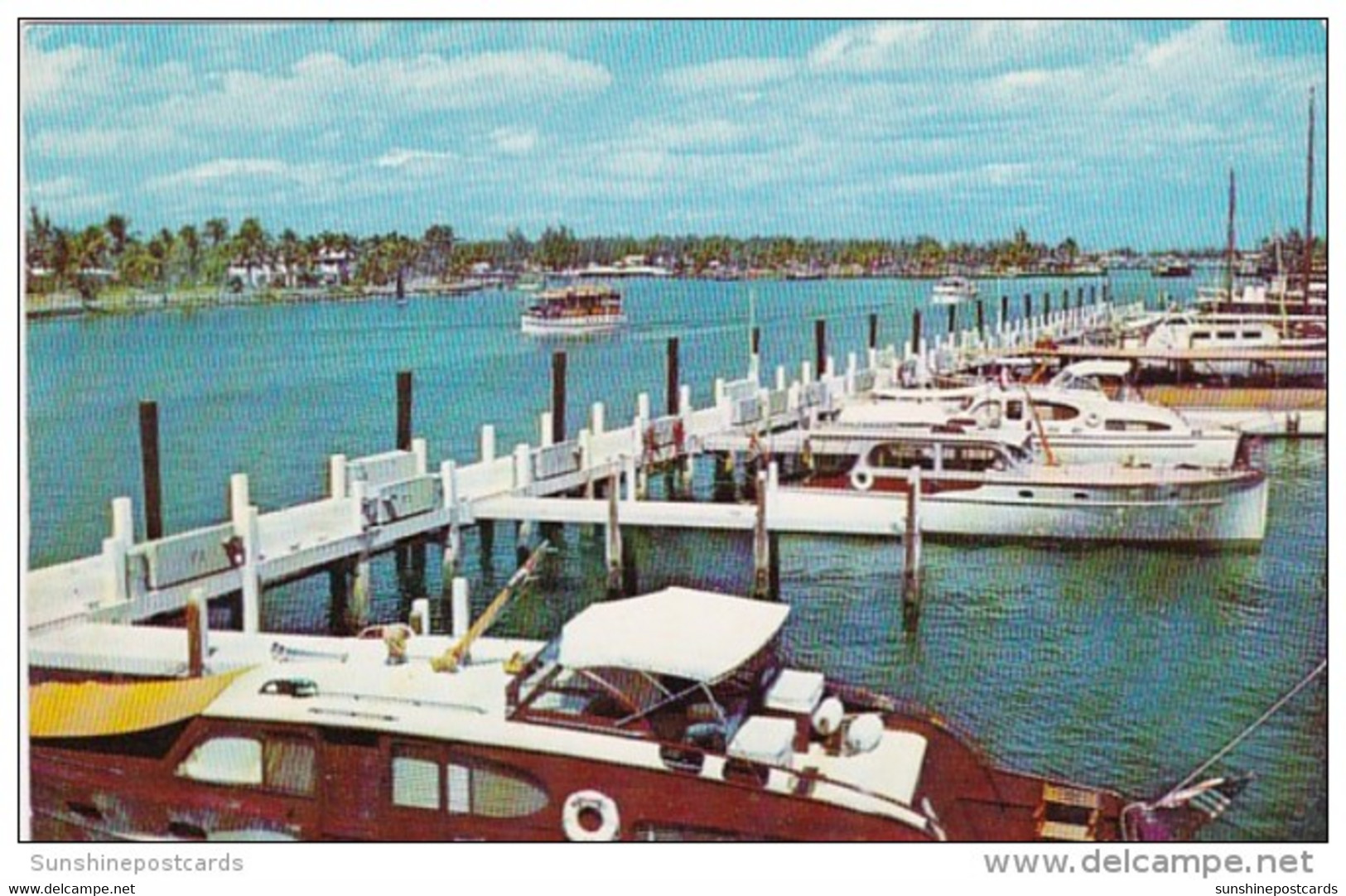 Flrorida Fort Lauderdale Boats Docked At Bahia Mar Yacht Basin - Fort Lauderdale