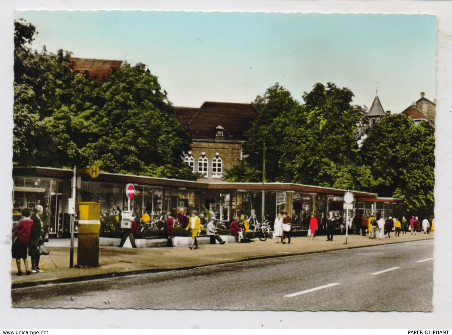 5090 LEVERKUSEN - OPLADEN, Bushaltestelle / Ladengeschäfte Kölner Strasse, 60er Jahre - Leverkusen