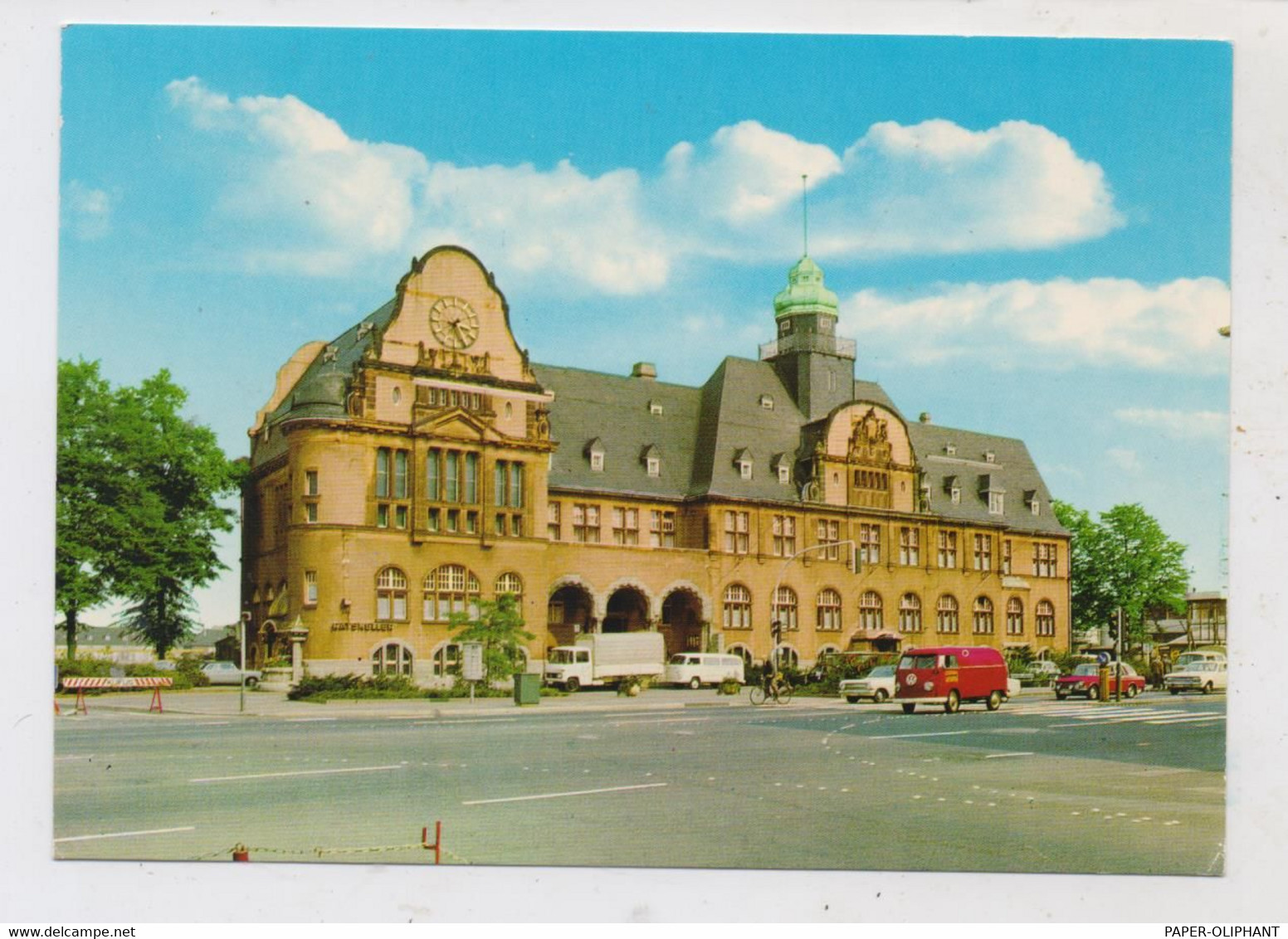 5090 LEVERKUSEN, Rathaus, Ratskeller, Oldtimer VW-Bus - Leverkusen