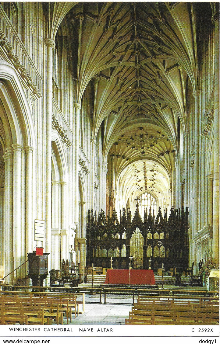 NAVE ALTAR, WINCHESTER CATHEDRAL, WINCHESTER, HAMPSHIRE, ENGLAND. UNUSED POSTCARD   Ts4 - Winchester