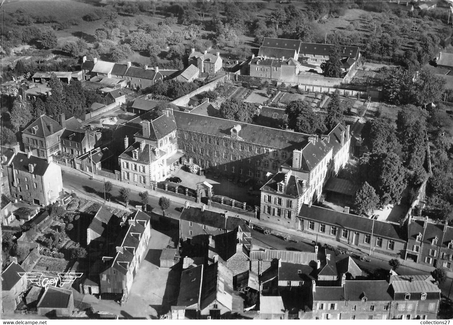 50-COUTANCES- L'ECOLE NORMALE VUE DU CIEL - Coutances