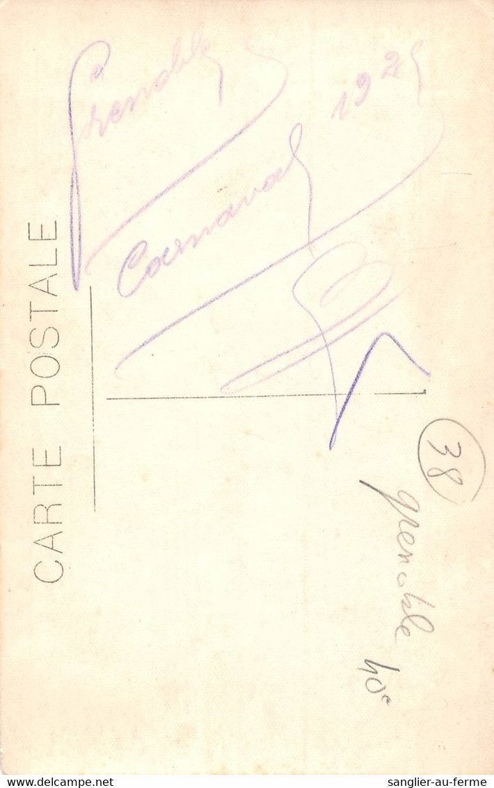 CPA 38 GRENOBLE CARTE PHOTO SITUEE CARNAVAL 1925 AVEC UN AVION COMME CHAR (voir Verso - Grenoble