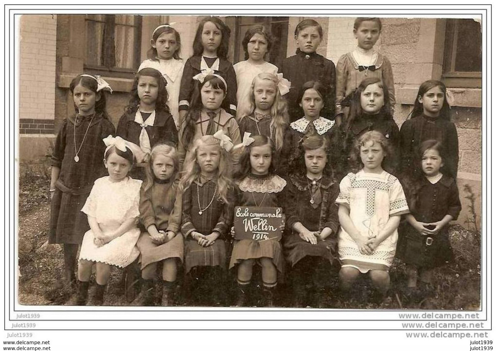 WELLIN ..--    RARE Carte - Photo .        Ecole Communale En 1914 . - Wellin