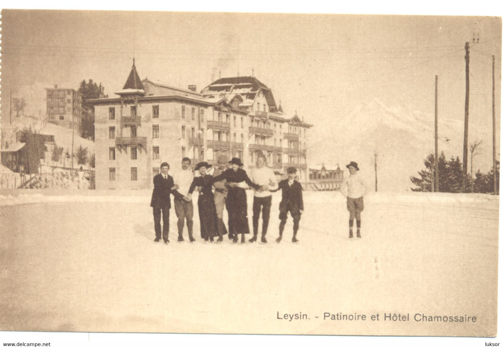 LEYSIN PATINOIRE ET HOTEL CHAMOSSAIRE - Leysin