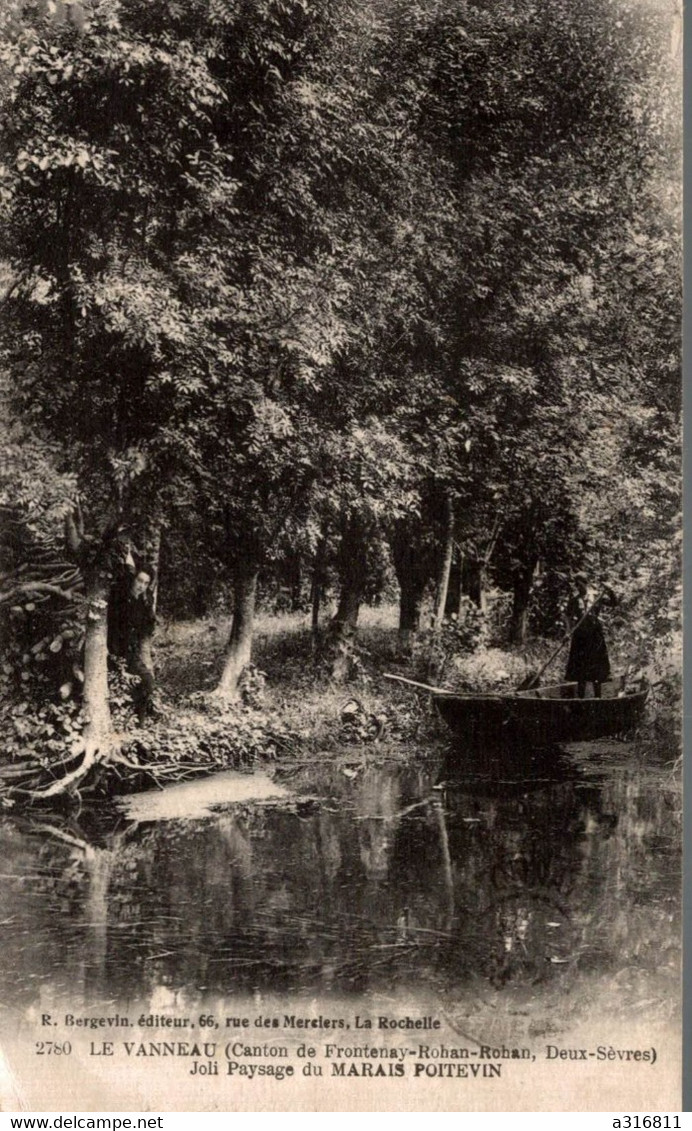 Le Vanneau Jolie Paysage Du Marais Poitevin - Frontenay-Rohan-Rohan