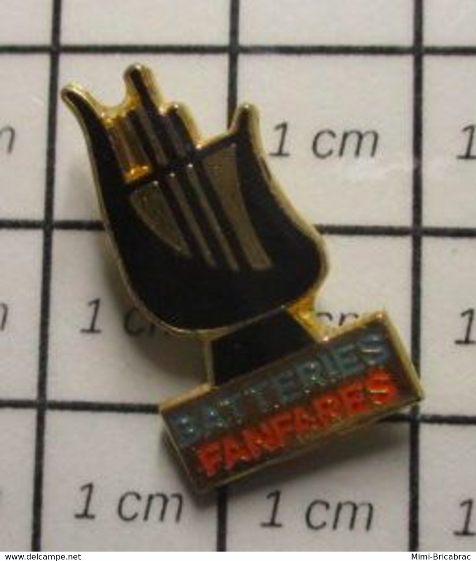 1215c Pin's Pins / Beau Et Rare / THEME : MUSIQUE / BATTERIES FANFARES - Musique