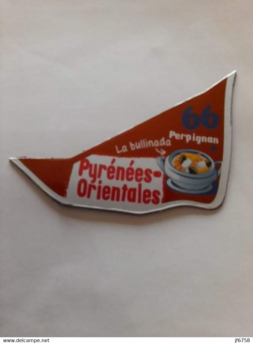 Magnet Le Gaulois 66 Pyrénées Orientales - Advertising