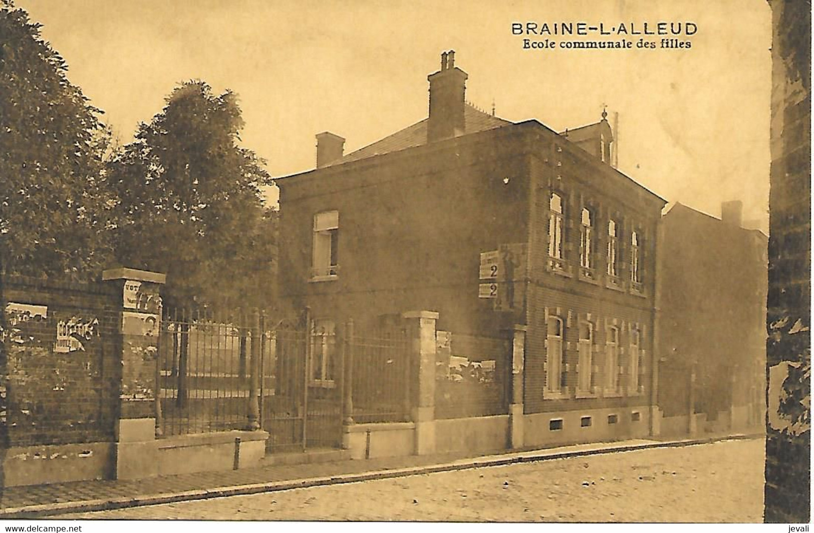 CPA / AK / PK -  BRAINE L'ALLEUD  Ecole Communale Des Filles - Braine-l'Alleud