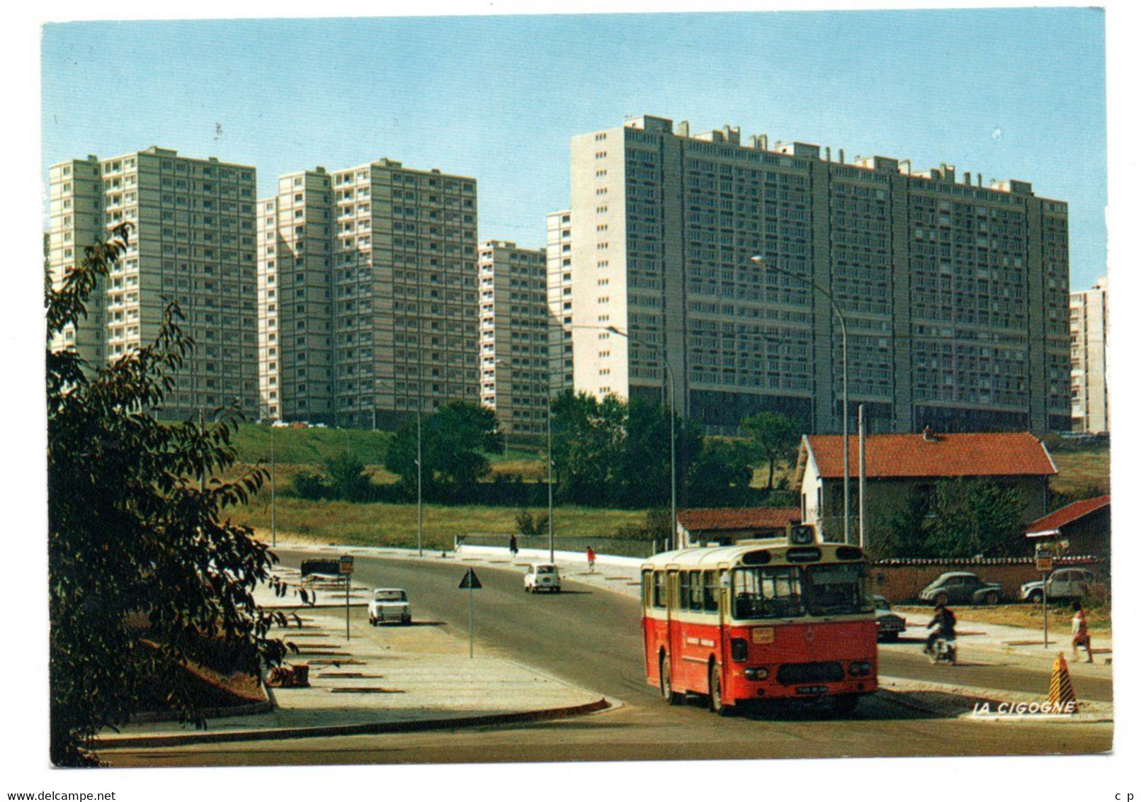 Venissieux - Les Minguettes - Autobus - CPM°rn - Vénissieux