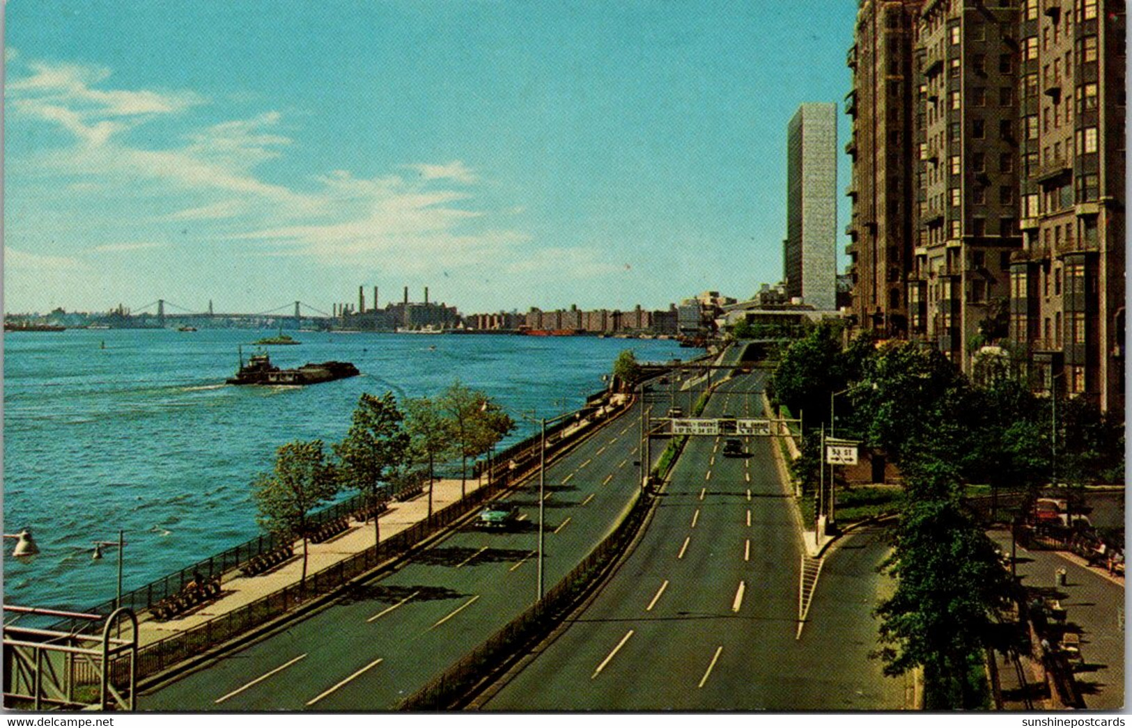 New York City Franklin D Roosevelt Drive Along The East River - Lugares Y Plazas