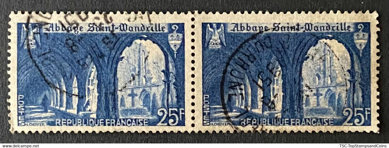 FRA0842.Ux2h1 - Monuments Et Sites - Abbaye De Saint-Wandrille - Pair Of 25 F Used Stamps - 1949 - France YT 842 - Gebruikt