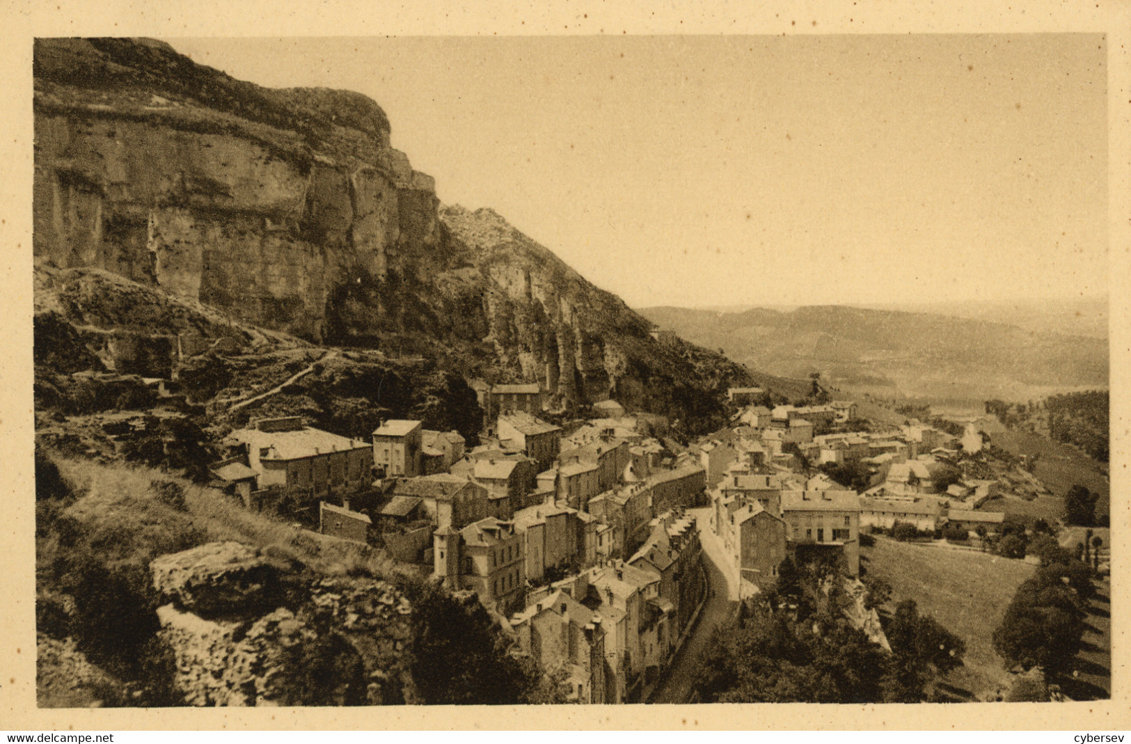 ROQUEFORT - Vue Générale Prise De La Roche Percée - Roquefort