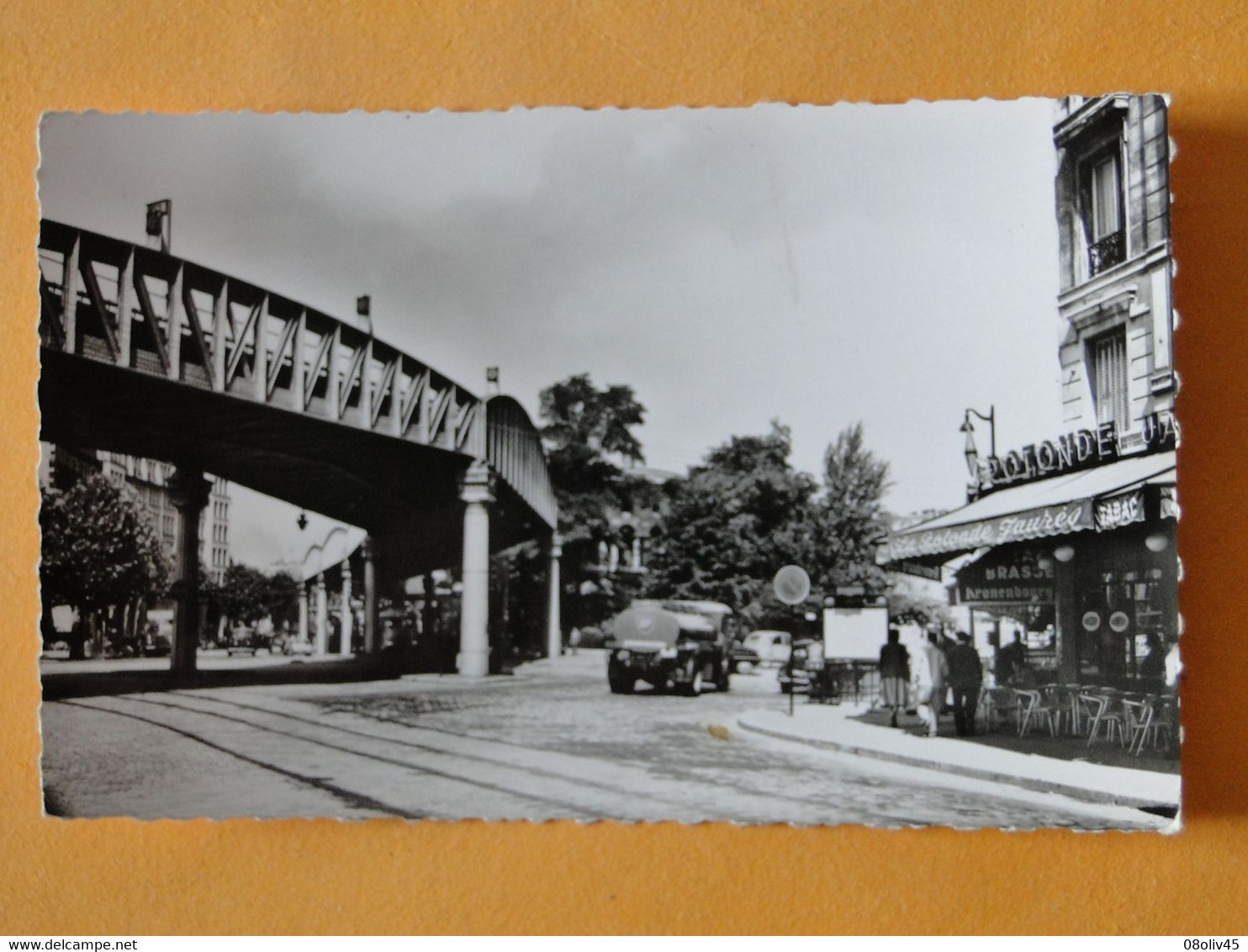 PARIS -- Métro Jean Jaurès - Camion Livraison BP - Café La Rotonde Jaurès - ANIMEE - CPSM - Vrachtwagens En LGV